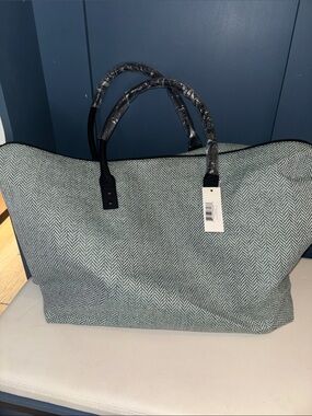 Lulu Dharma Herringbone Tote in Teal and Cream NWT❗️